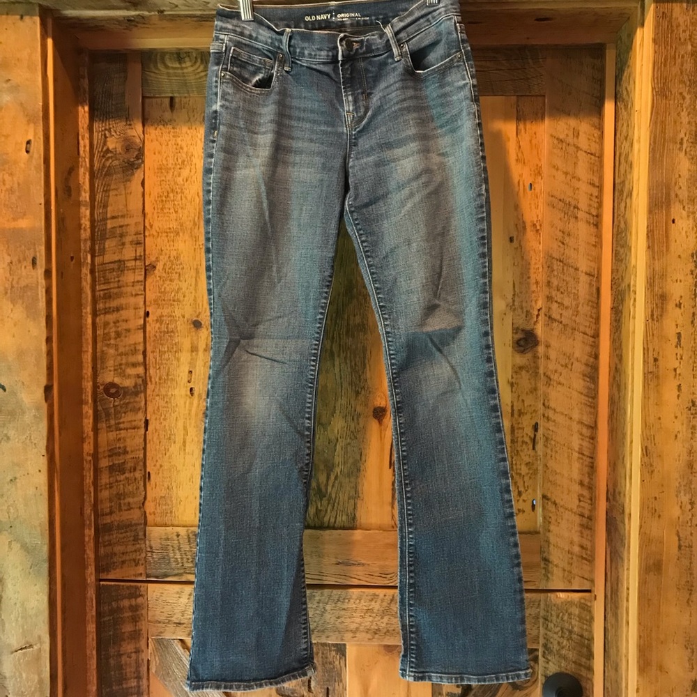 Size 2 Old Navy boot cut jeans.